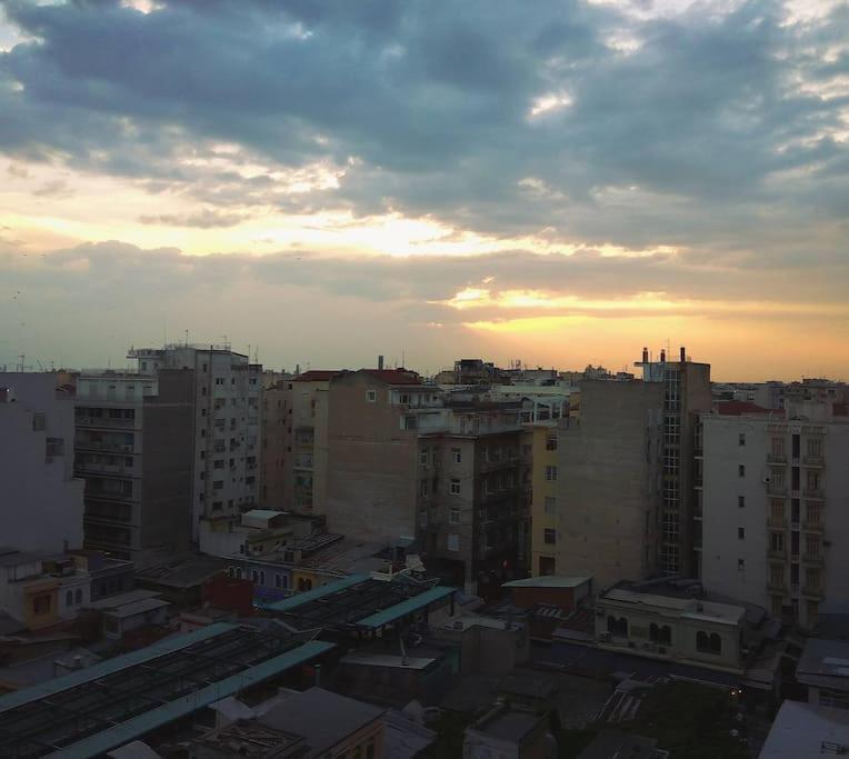 Tiny Loft Studio In The Heart Of Thessaloniki,17 Square Meters,On The Terrace Of The Building Extérieur photo